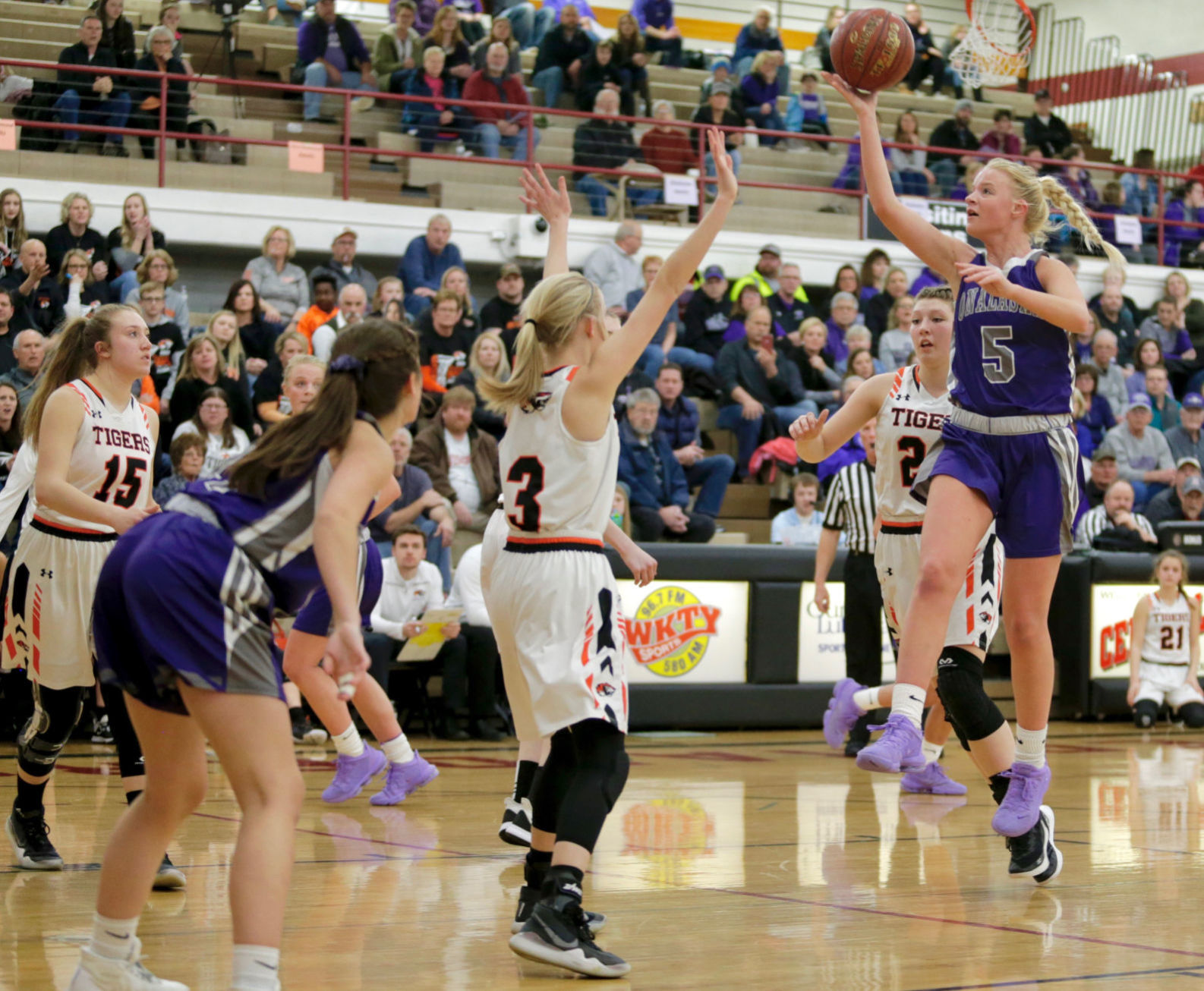High school girls basketball - New Richmond vs Onalaska